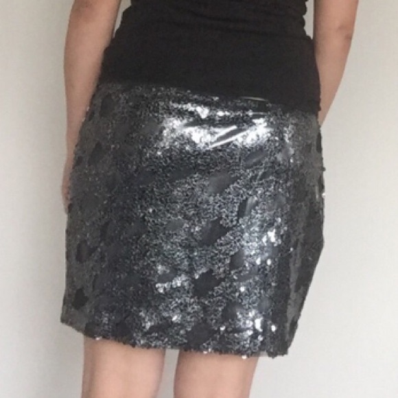 Express Short double lined fancy sequins miniskirt - Picture 3 of 8